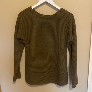Old navy sweater